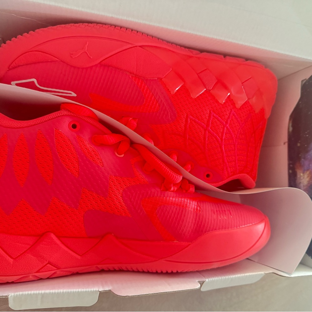 Puma MB 1 LaMelo Ball
Breast cancer awareness pink